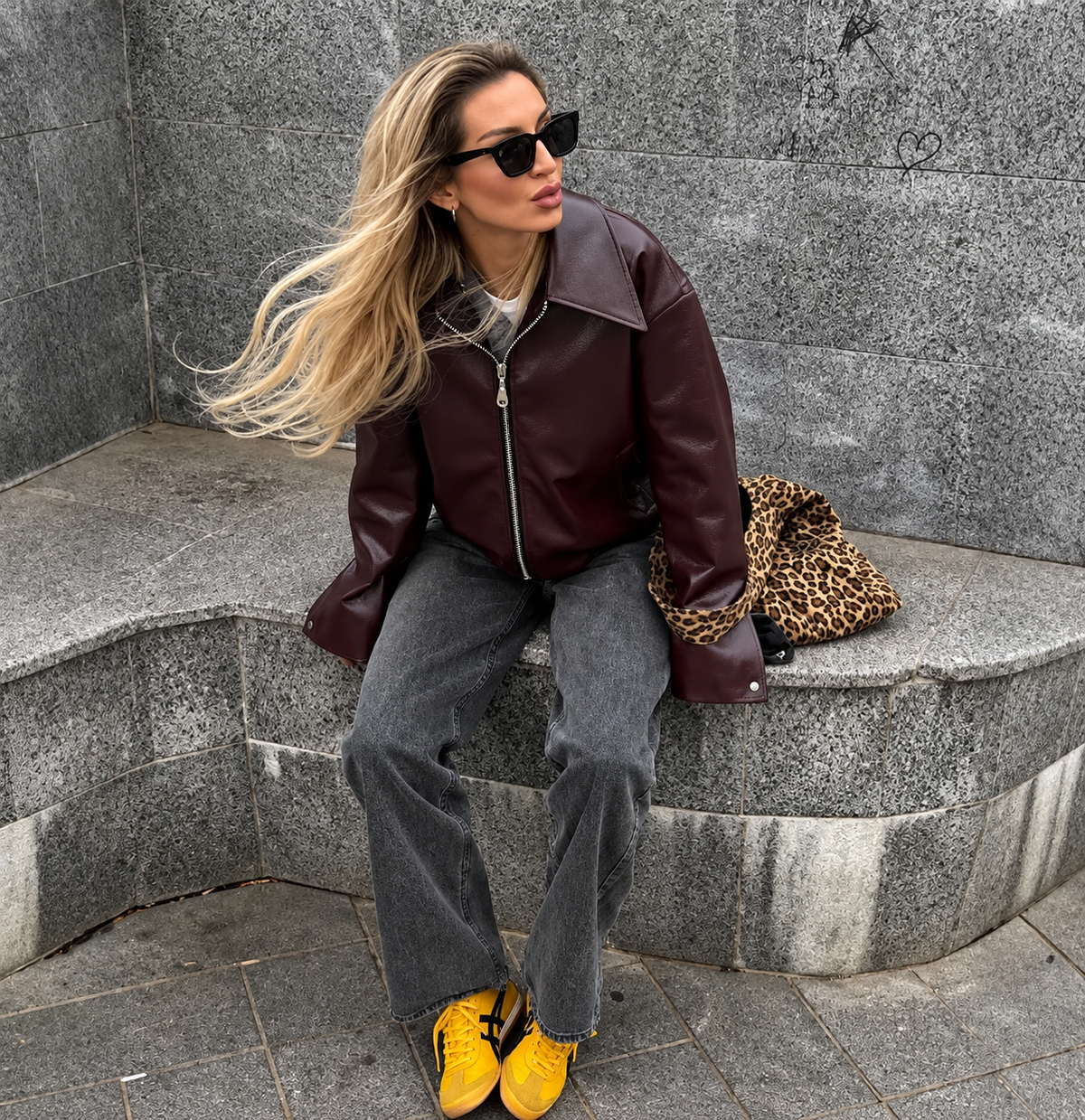 blouson cuir zippé style vintage femme